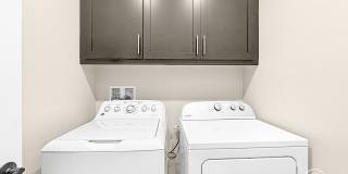 Bright 3BD/2.5BA Townhouse in Vista with Community Pool, In-Unit Laundry & 2-Car Garage Gallery 15