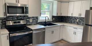Three bed, one and a half bath home for rent Gallery 6