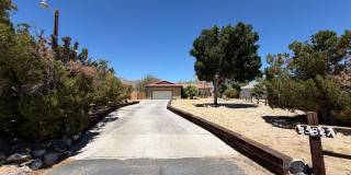 Beautiful 3 Bedroom House Located on Calico Lake Gallery 1
