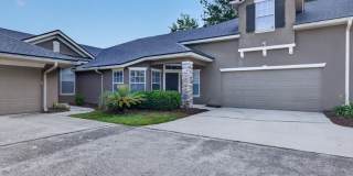 Townhome in Eagle Harbor Gallery 4