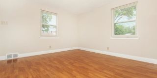 Crestwood Apartments Gallery 13