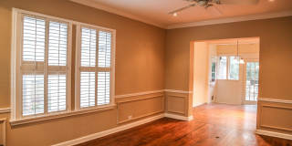 3-BEDROOM W/ SPARKLING POOL IN ALAMO HEIGHTS Gallery 5