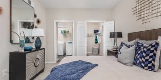 Oxmoor Apartment Homes Gallery 7