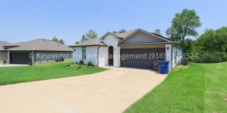Beautifully Updated 4Bed/2Bath Home, Backs Up to Greenbelt! Gallery 5