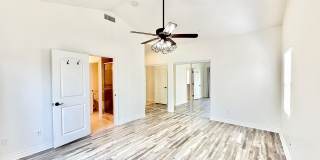 Great Single Story Home Minutes from Everything in Quiet cul-de-sac Street & Neighborhood Location of Vista! Gallery 26