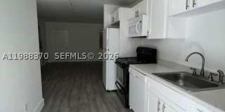 1220 NW 3rd Ct Gallery 16