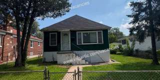 FOR RENT — SPACIOUS 3 BED / 1.5 BATH HOME Gallery 1