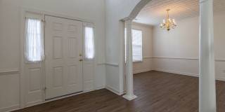Beautifully maintained 4 bedroom, 2.5 bathroom home for rent in South Chesapeake! Gallery 7