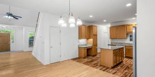 NW Brick Townhome, Granite Counter-Tops, Wood Floors, FP, Garage! NW Brick Townhome, Granite Counter-Tops, Wood Floors, FP, Garage! Gallery 10