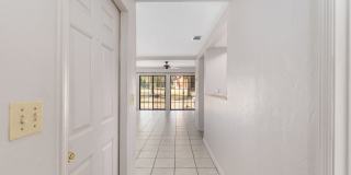 Spacious 3/3 townhome-style condo in Rockwood Villas with washer/dryer Gallery 7