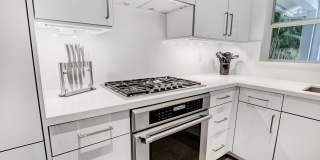 717 NE 1st Court Gallery 18