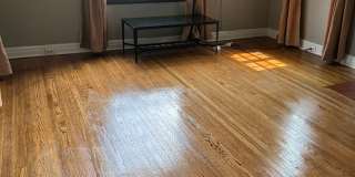 Knoxville 37919 - Rare opportunity to rent a historic European-style Condo with 2 bedrooms and 2 bathrooms - Contact Lisa Vineyard (865) 388-1818 Gallery 6