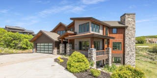 1135 E Lasso Trail Gallery 1