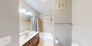 Beautifully maintained 2Bed/2Bath Condo - Great Location Gallery 12
