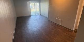 River Walk Apartments Gallery 34