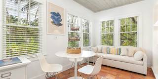 230 SUNSET Road Gallery 10