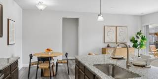 Sugar Creek Apartments Gallery 6