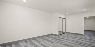 14335 Hamlin Street Gallery 36