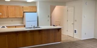 (SAM 4) 2793 S Cloverleaf Loop - 3 bdrm / 1.5 Bath Duplex Gallery 3