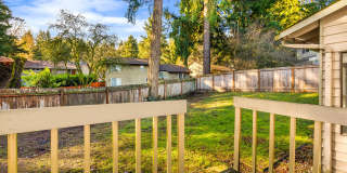 Redmond 3 Bedroom 1.5 Bath Garage Duplex Gallery 14