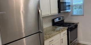 2537 E Clarendon Avenue unit: Apt 2 Gallery 1