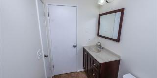 Very Nice Rambler In Quiet Cul de sac with Garage Gallery 10
