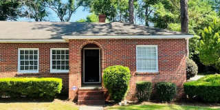 1658-1 W Main Gallery 1