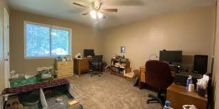 1332 Eastgate Drive - 1 Gallery 8