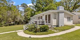 4 Bedroom House Minutes from FSU Gallery 5