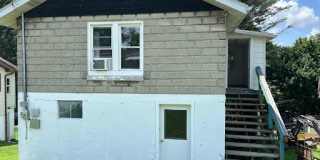102 Lauren Avenue Gallery 1