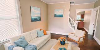 6 bed 2 bath Single Family Home Gallery 1