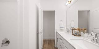 Oak Lake Townhomes Gallery 21