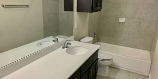 Gorgeous 5 bedroom home. Spacious and Elegant! Gallery 32