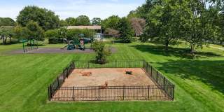 Center Court Apartments Gallery 13