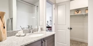 Avanti at Farmington Station Gallery 8