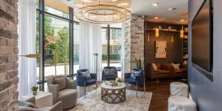 Pearl Rosemont Gallery 13