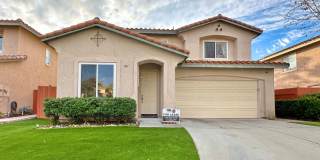 Modern Comfort in Vista: 3BR/2.5BA Rental Home with Central AC, 2-Car Garage, and Luxurious Upgrades! Gallery 1
