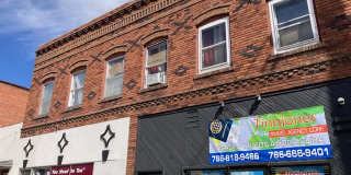 375 North Walnut Street - 2 Gallery 1