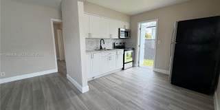 2300 Douglas St Gallery 6