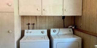 Cute House with Amazing Yard! Gallery 19