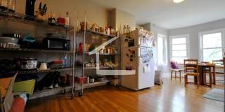 NIce 3 bed in Brookline Gallery 10