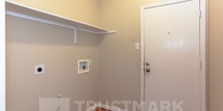 212 Crowfoot Gallery 33