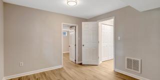 10929 Park Road Gallery 42