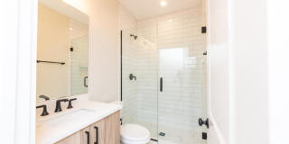 2017 W Ainslie St Gallery 8