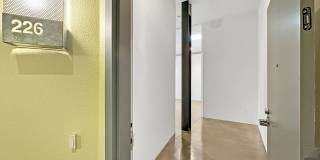 Authentic Loft Living in an Emeryville Landmark Gallery 5