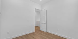 150 N Carondelet St Gallery 23