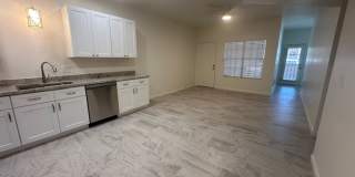 ELLIOT PLACE CONDOMINIUMS UPDATED/REMODELED GROUND FLOOR 1 BED PLUS DEN UNIT WITH 1 CAR GARAGE Gallery 11