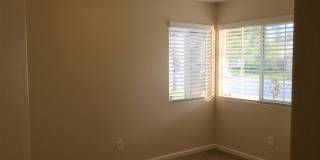 3+2 in Riverlakes - Ready Now!  PRICE REDUCTION - $2250 Rent Gallery 19