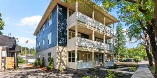 Now Leasing | Brand-New Built Green Residences | 1 Block from Manito Park Gallery 16