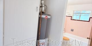 2831 E Adams Street Gallery 7